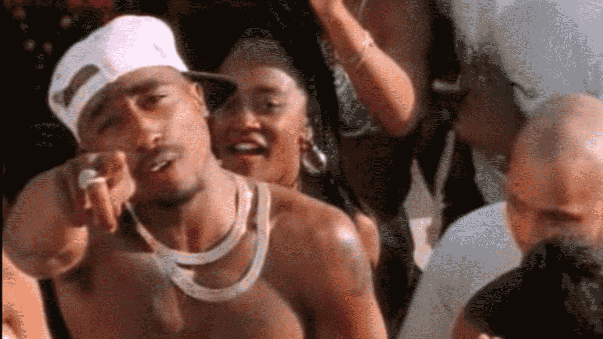 L'église imprime accidentellement les paroles du 'Je vous salue Marie' de Tupac au lieu de la prière