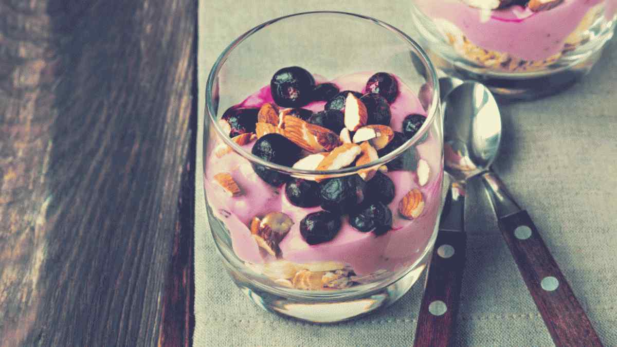 一日の仕事を乗り切るための 8 つの簡単なエネルギー補給スナック