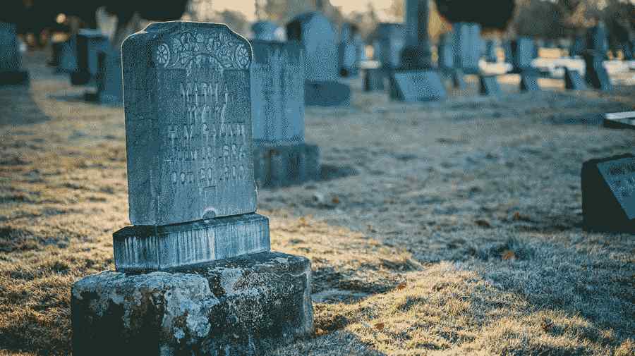 一般的な墓石のシンボルの意味