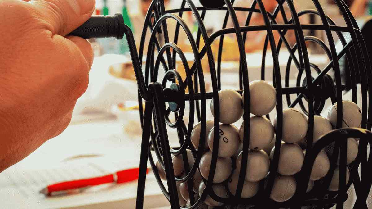 奇妙な法律はまだ本に載っています