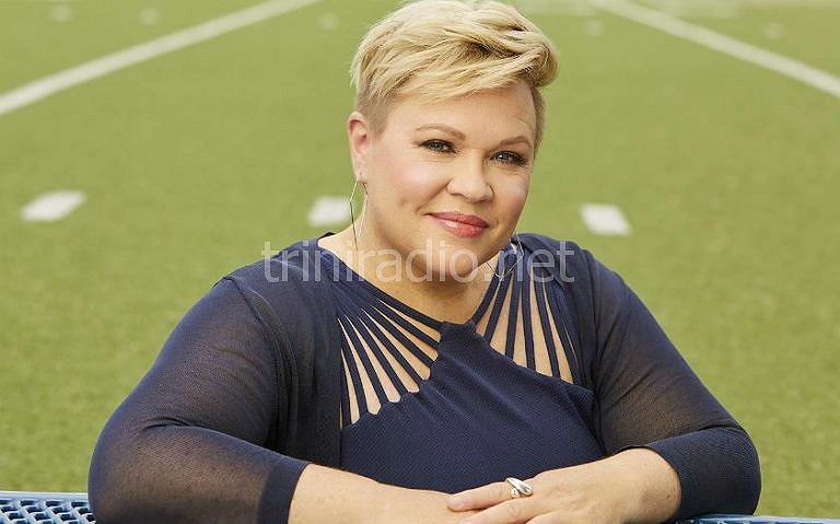 Care este salariul reporterului sportiv american Holly Rowe? Explorați valoarea sa netă și cariera profesională